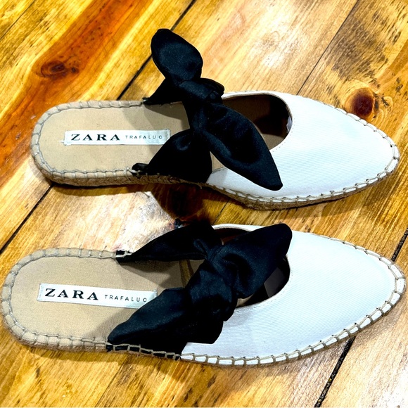 Zara Shoes Zara Trafaluc Natural Espadrille Mulesslides W Black Bow
